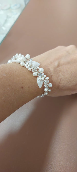 communion bracelet pearls diamantes first holy communion